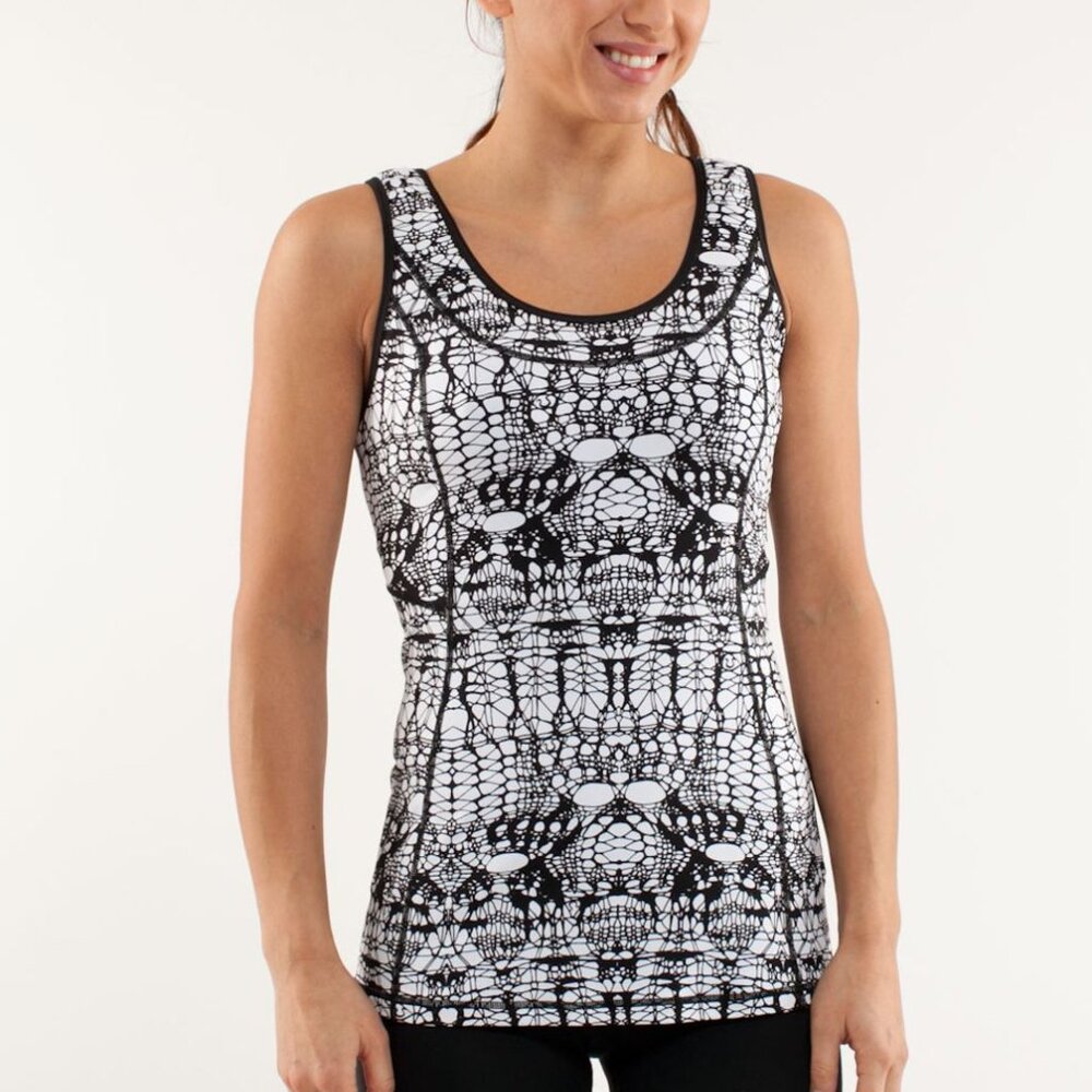 Lululemon Run: Stay On Course Tank Black White Glacier Lace / Black Size 6